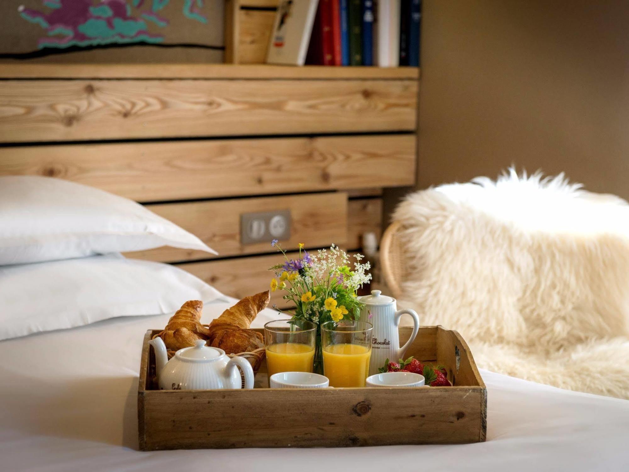 Hotel De Russie 르몽도레 외부 사진